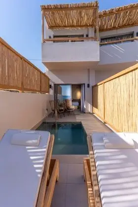 Junior Suite, Private Pool, Sea Front