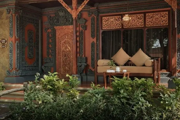 Tropical Room