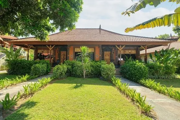 Tropical Room