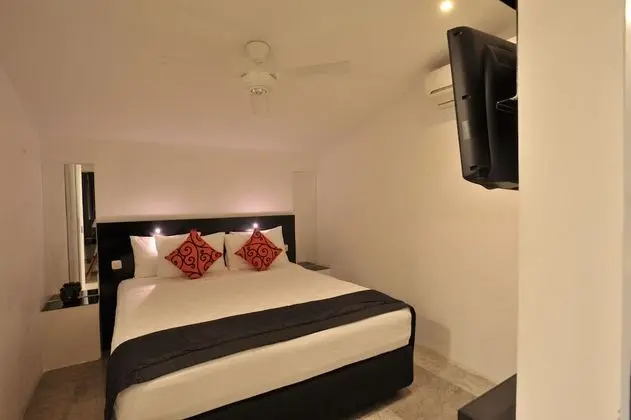 Oda, Balkon, Havuz Manzaralı
