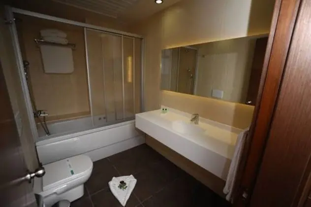 Suite, Kara Manzaralı
