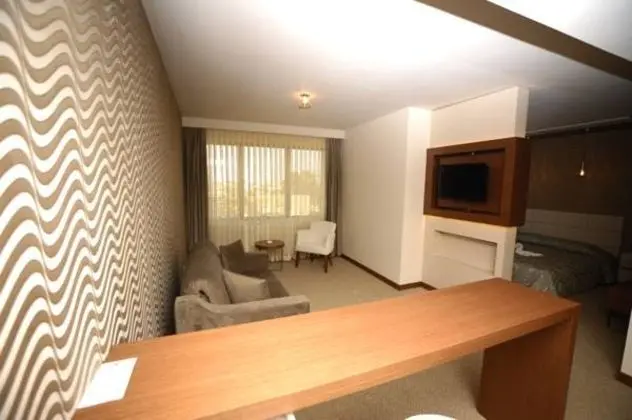 Suite, Kara Manzaralı