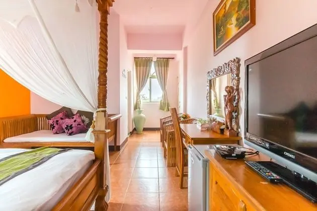 Deluxe Tek Büyük Yataklı Oda, Küvet, Dağ Manzaralı