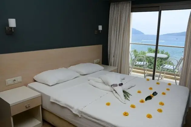 Standard Tek Büyük veya İki Ayrı Yataklı Oda