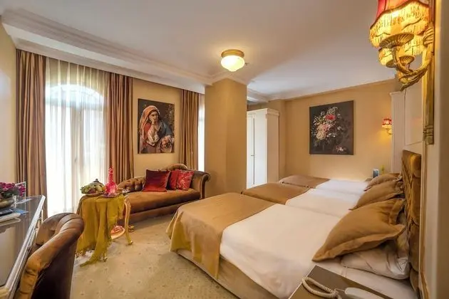 Deluxe Üç Kişilik Oda