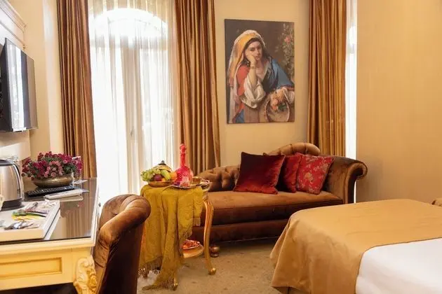 Deluxe Üç Kişilik Oda
