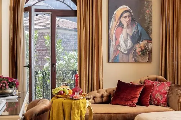 Deluxe Üç Kişilik Oda