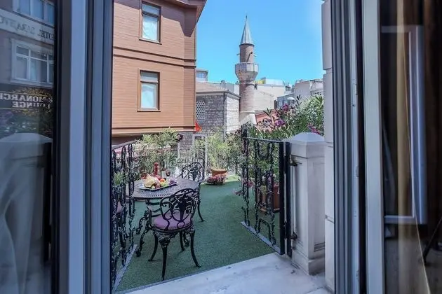 Deluxe Üç Kişilik Oda