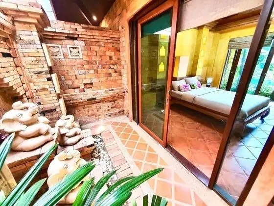 Baan Rom Yen