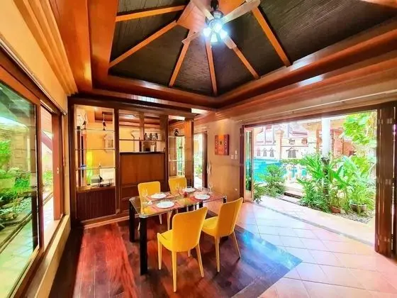Baan Rom Yen
