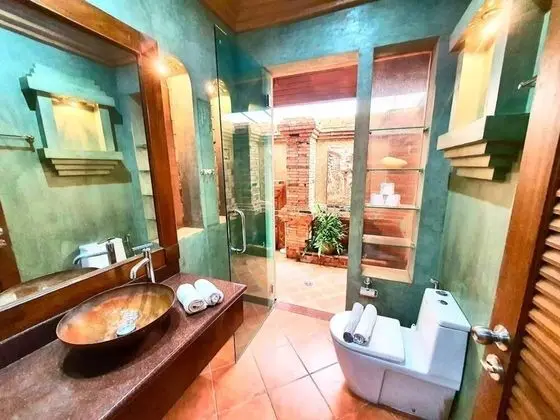 Baan Rom Yen