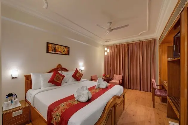 Deluxe Tek Büyük Yataklı Oda, 1 Çift Kişilik Yatak, Sigara İçilmez