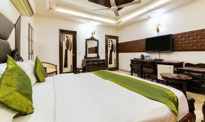 Deluxe Oda, 1 En Büyük (King) Boy Yatak, Şehir Manzaralı