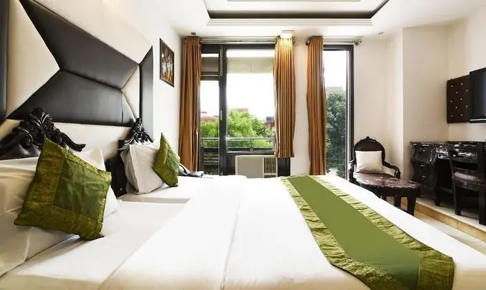 Deluxe Oda, 1 En Büyük (King) Boy Yatak, Şehir Manzaralı