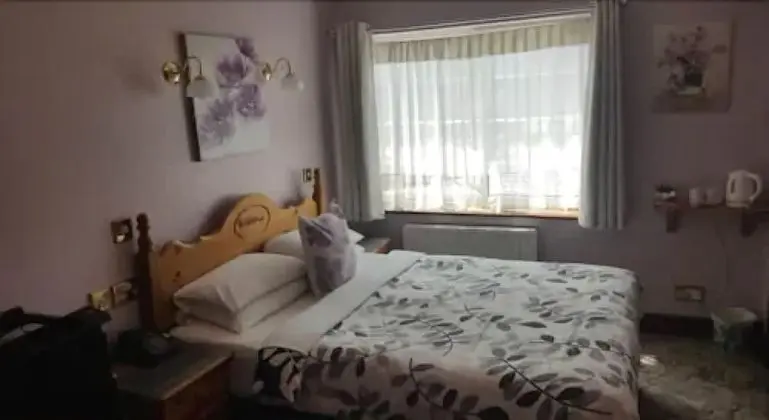 Tek Büyük Yataklı Oda