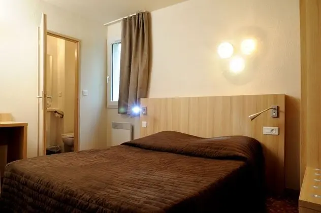 Üç Kişilik Oda