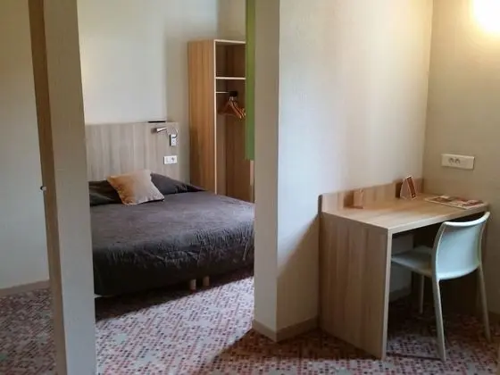 Üç Kişilik Oda
