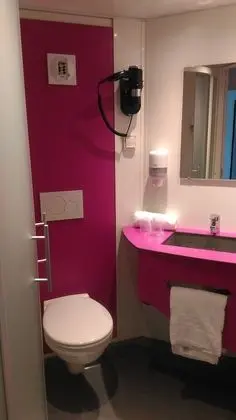 Tek Büyük Yataklı Oda (Air Conditioning)