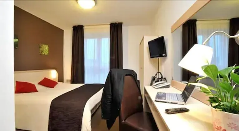 Comfort Tek Büyük Yataklı Oda