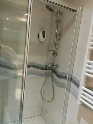 Classic Tek Büyük Yataklı Oda