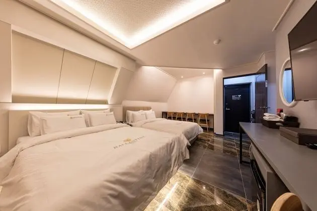 Family İki Ayrı Yataklı Oda (Styler Included)