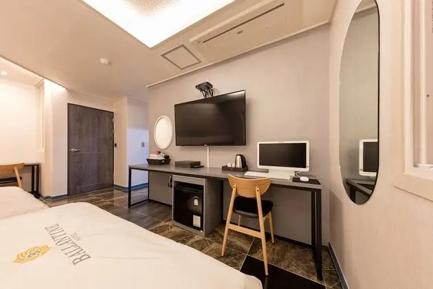 Family İki Ayrı Yataklı Oda (Styler Included)