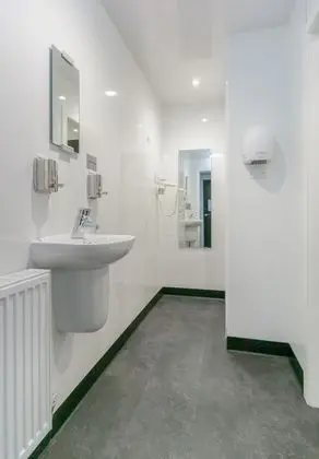 Ortak Ranzalı Oda, Sadece kadınlar için, Banyolu/Duşlu