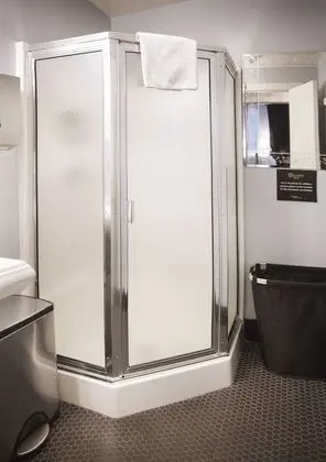 Standard Oda, Ortak Banyo