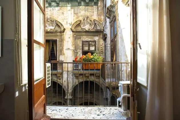 Basic Tek Büyük Yataklı Oda