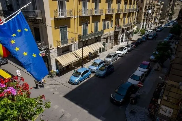 Deluxe Dört Kişilik Oda