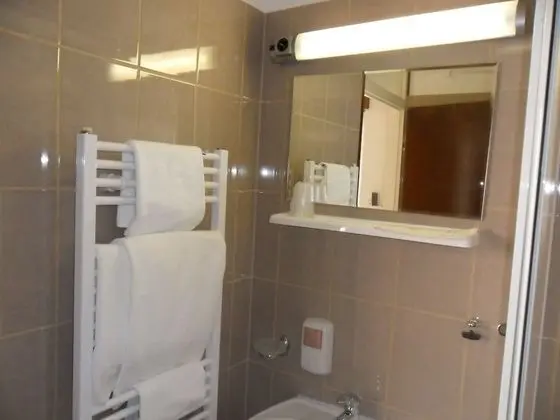 Tek Büyük veya İki Ayrı Yataklı Oda, Balkon, Dağ Manzaralı
