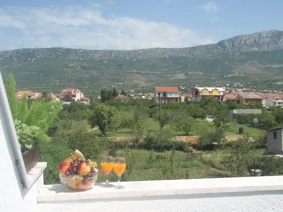 Tek Büyük veya İki Ayrı Yataklı Oda, Balkon, Dağ Manzaralı