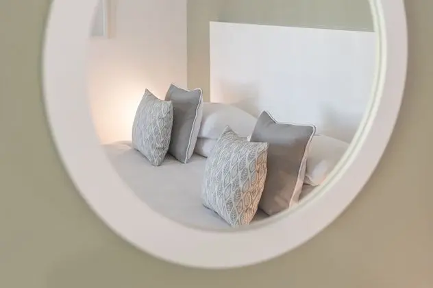 Deluxe Tek Büyük Yataklı Oda (Suite)