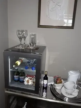 Tek Büyük Yataklı Oda, Özel Banyo (Room 2)
