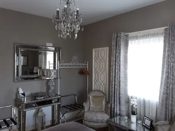 Tek Büyük Yataklı Oda, Özel Banyo (Room 2)