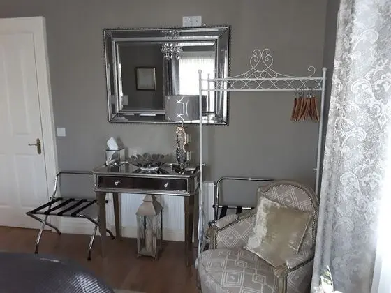 Tek Büyük Yataklı Oda, Özel Banyo (Room 2)