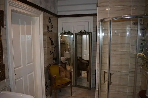 Tek Büyük Yataklı Oda, Özel Banyo (Room 2)
