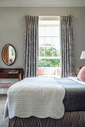 Tek Büyük veya İki Ayrı Yataklı Oda (Large)