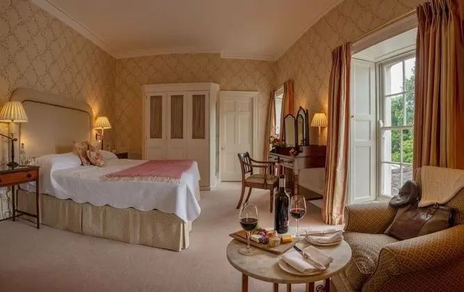 Tek Büyük veya İki Ayrı Yataklı Oda (Large)