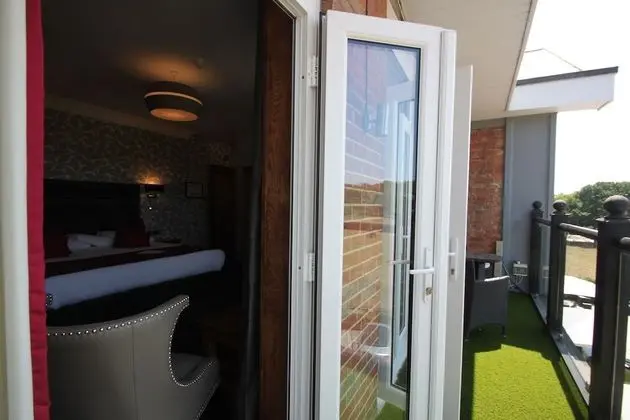 Luxury Oda, Balkon