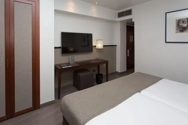 Standard Tek Büyük Yataklı Oda (Interior)