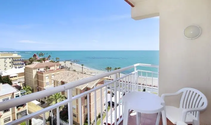 Tek Büyük Yataklı Oda, Kısmi Deniz Manzaralı (2 adults)