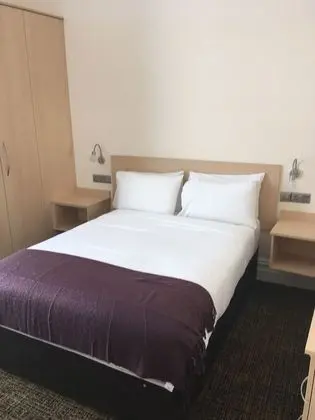 Tek Büyük Yataklı Oda (Room1)