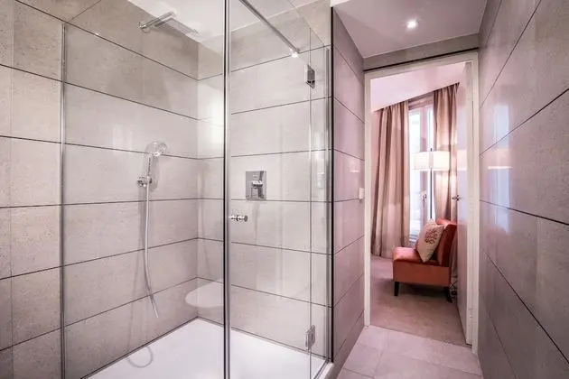 Superior Tek Büyük veya İki Ayrı Yataklı Oda