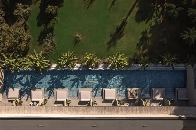 Signature Swim Up