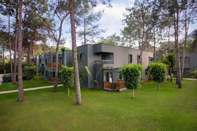 https://images.etstur.com/imgproxy/resize/2560x1440/files/images/hotelImages/etsrooms/516798/Balmy_Foresta_20250825114615_1.jpg