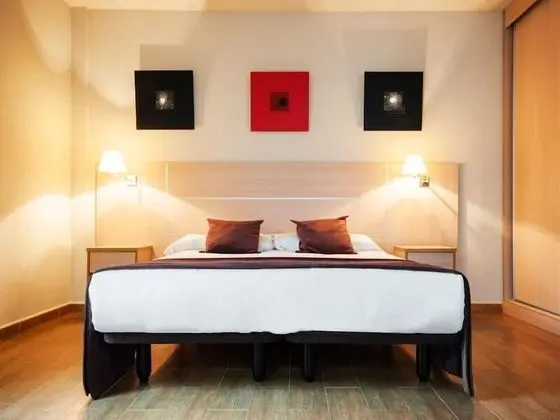 Tek Büyük veya İki Ayrı Yataklı Oda