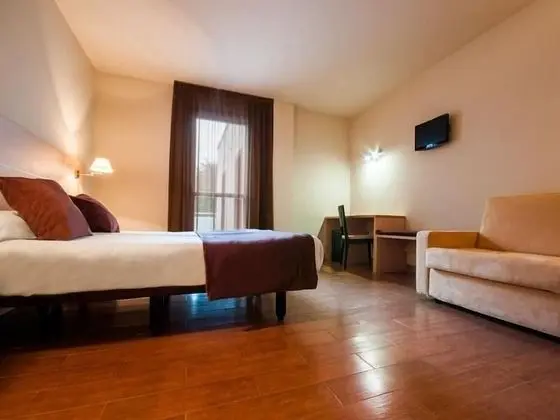 Tek Büyük veya İki Ayrı Yataklı Oda