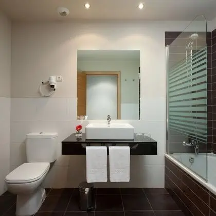 Tek Büyük veya İki Ayrı Yataklı Oda