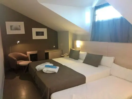 Basic Tek Büyük veya İki Ayrı Yataklı Oda, Zemin Kat